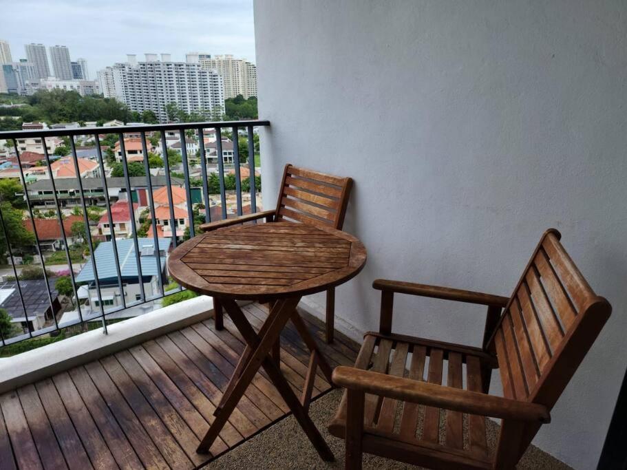 Deluxe Seaview Suite Twin Bed By The Only Bnb Tanjung Tokong Ngoại thất bức ảnh